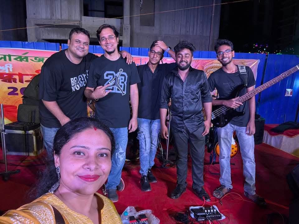 The foot-tapping Band performance!!!