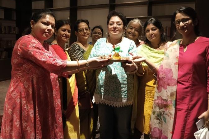 Friends together with the Shree